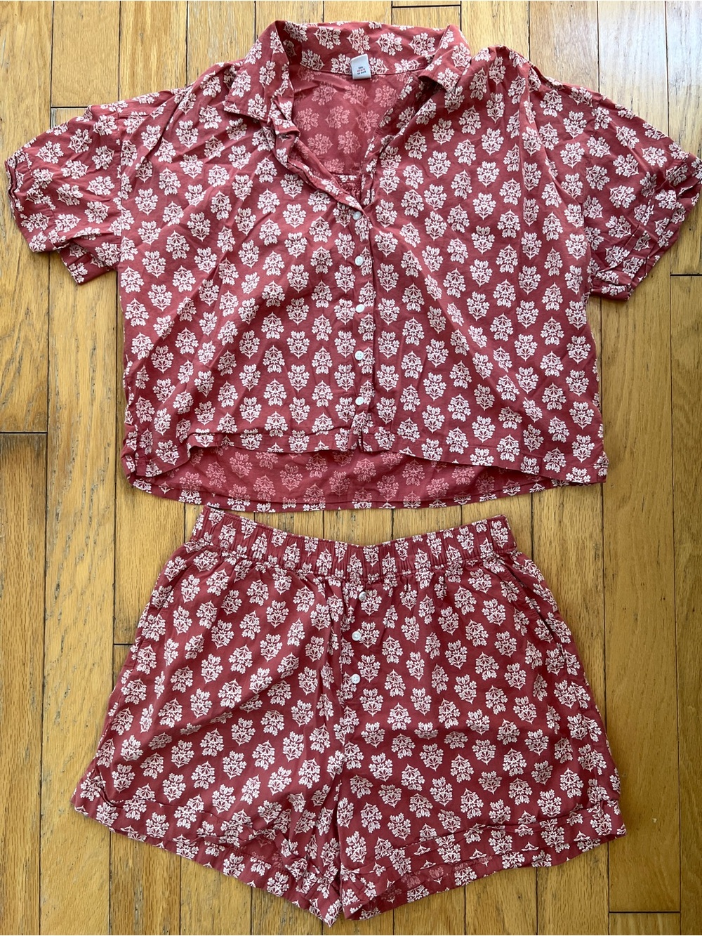 Old Navy terra cotta orange Floral Short Pajama Set with Cream Print